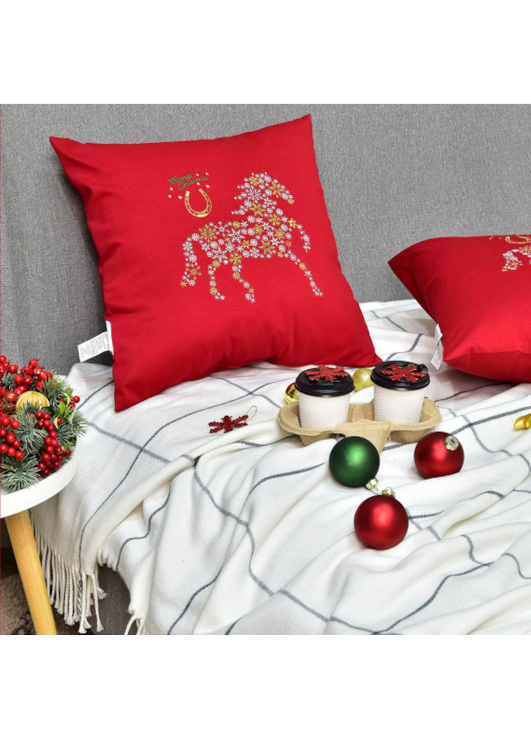 Подушка декоративна "Коник Щастя" 50х50 см IDEIA (371646310)