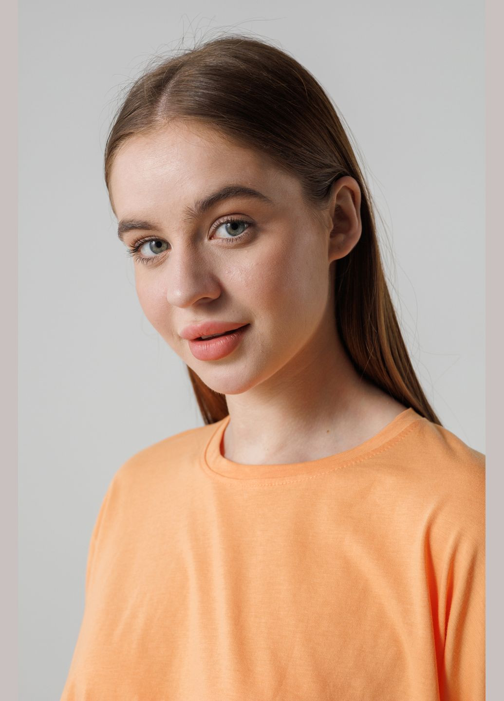 Оранжевая всесезон футболка Kuzey