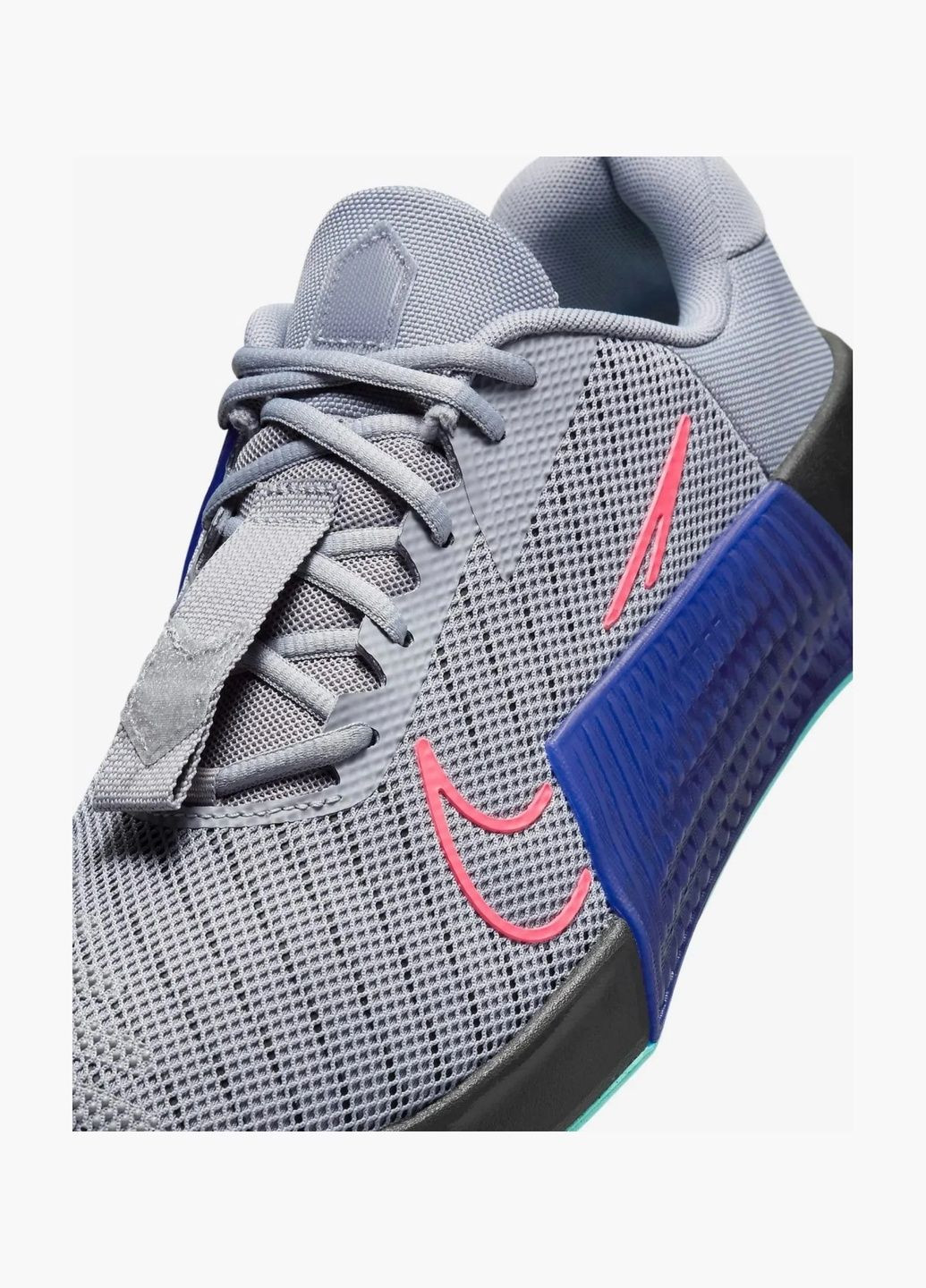 Сірі кросівки чоловічі metcon 9 grey dz2617-006 Nike