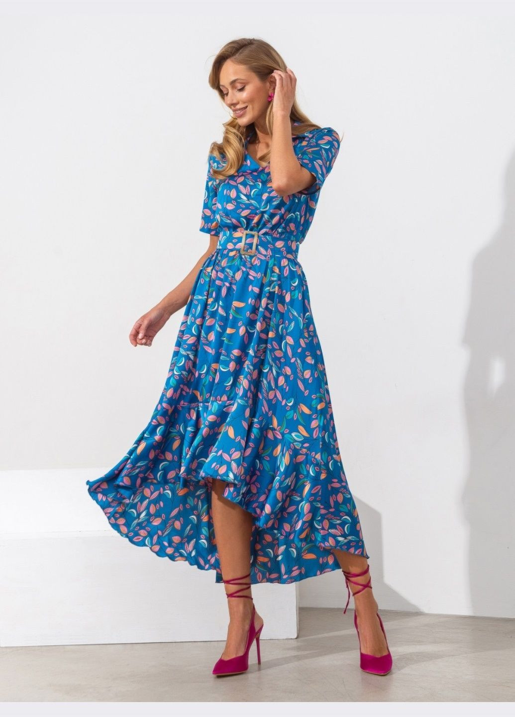 Блакитна блакитна з принтом сукня з подовженою спинкою та поясом Dressa