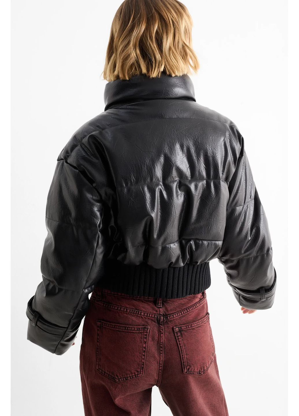 Черная демисезонная куртка C&A