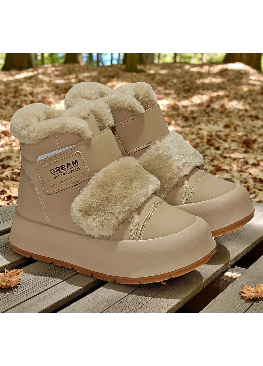 Бежевые зимние ботинки на липучках дутики на овчине утепленные хайтопы на зиму для девочки подростка Tom.M на липучке