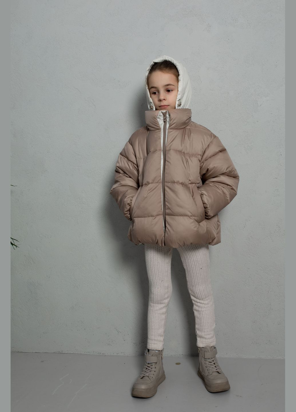 Комбинированная демисезонная куртка мокко-молочны Cvetkov Лола
