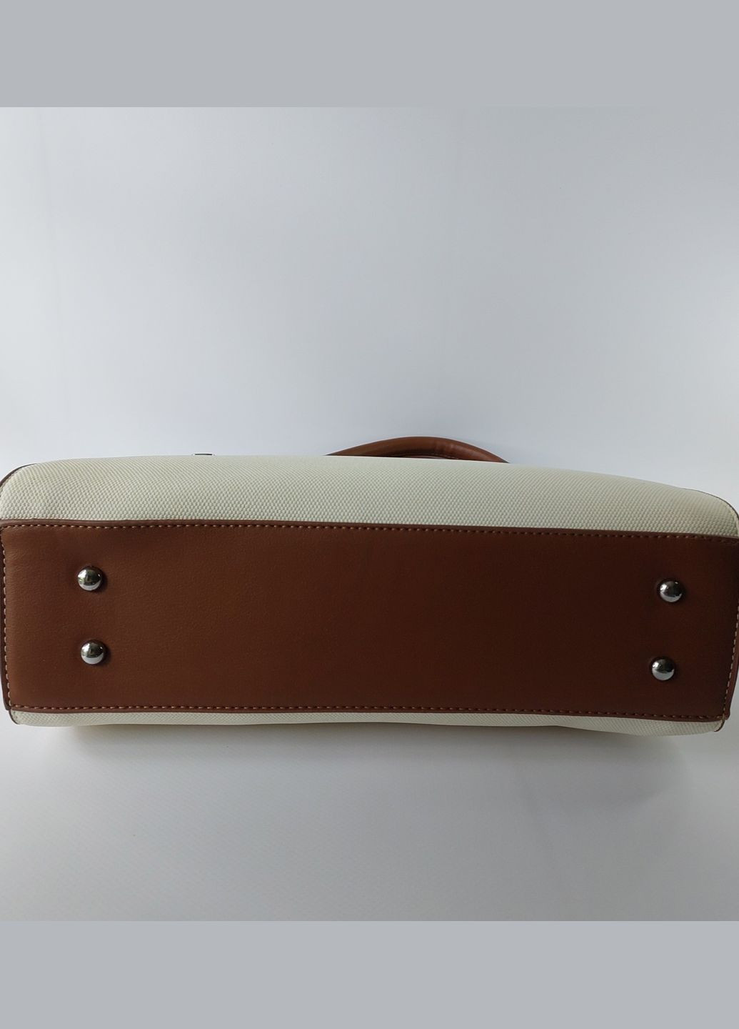 Сумка женская тоут на два отделения с двумя короткими ручками и белым ремешком Karlos Marconi (347640652)