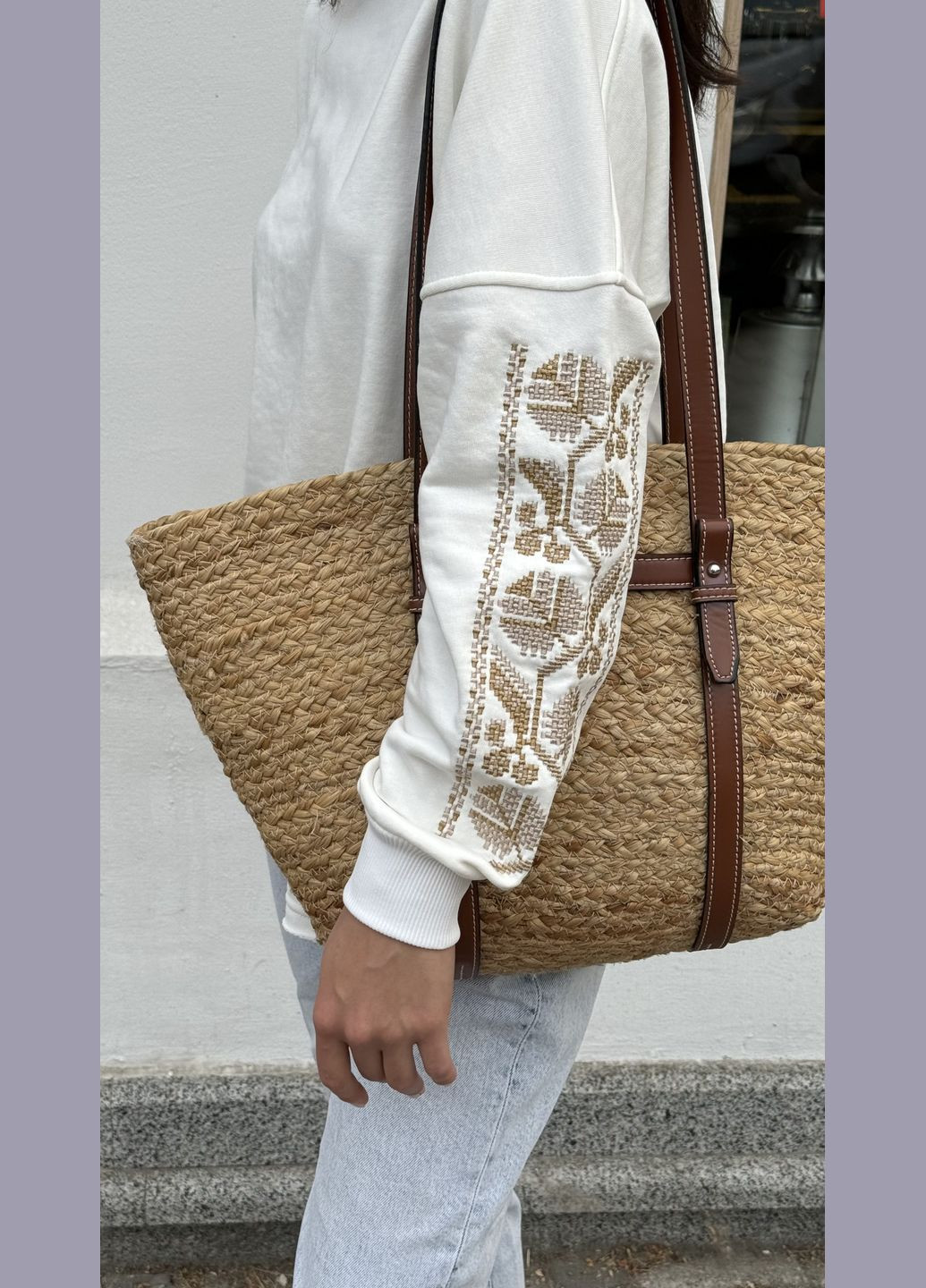 Молочний світшот з вишивкою BeART квітковий вишивка (302067317)