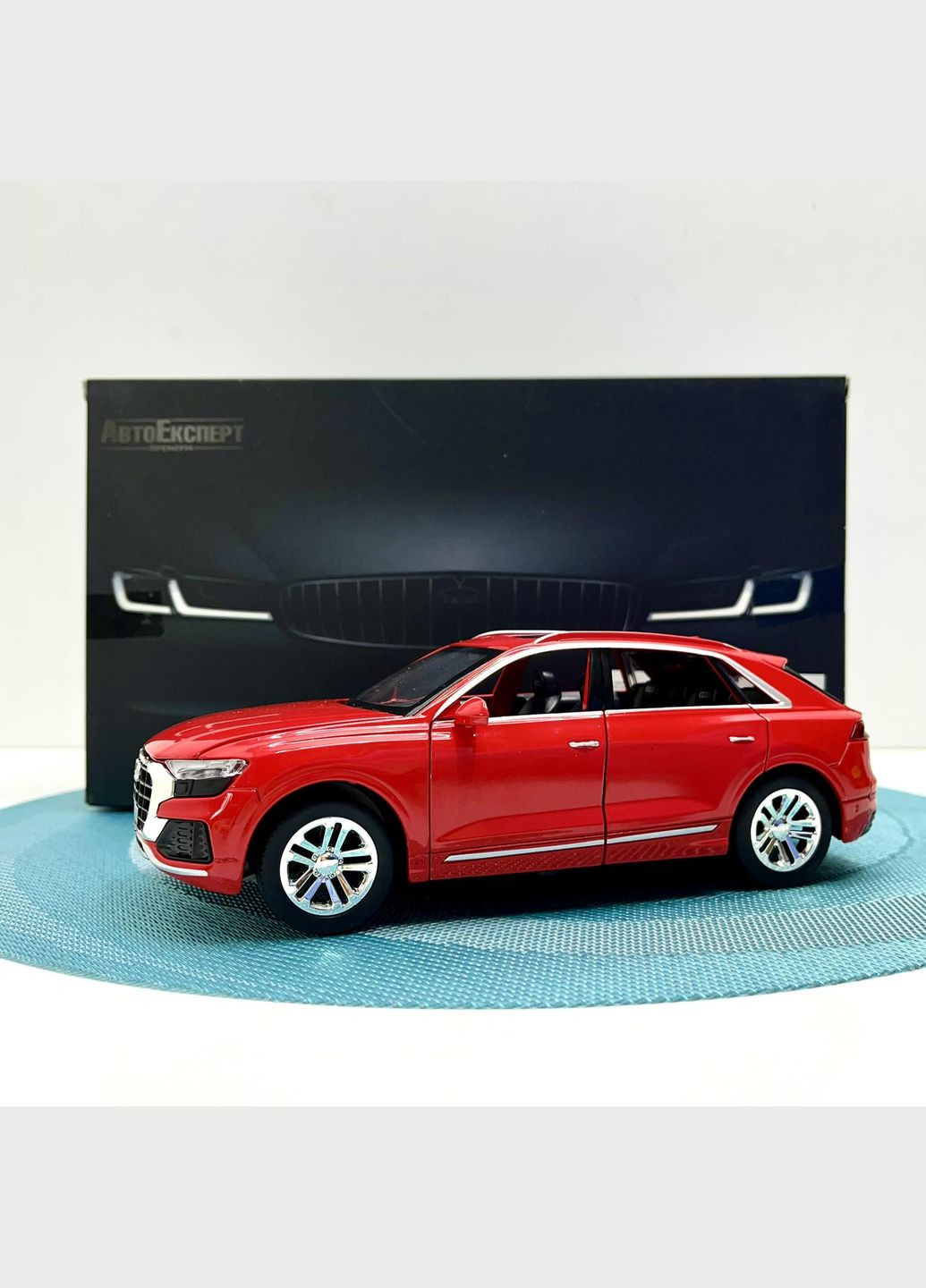 Машинка металлическая Audi Q8 открываются двери капот багажник масштаб 1:24 Красная (GT-5250) TK Union Group (329154011)