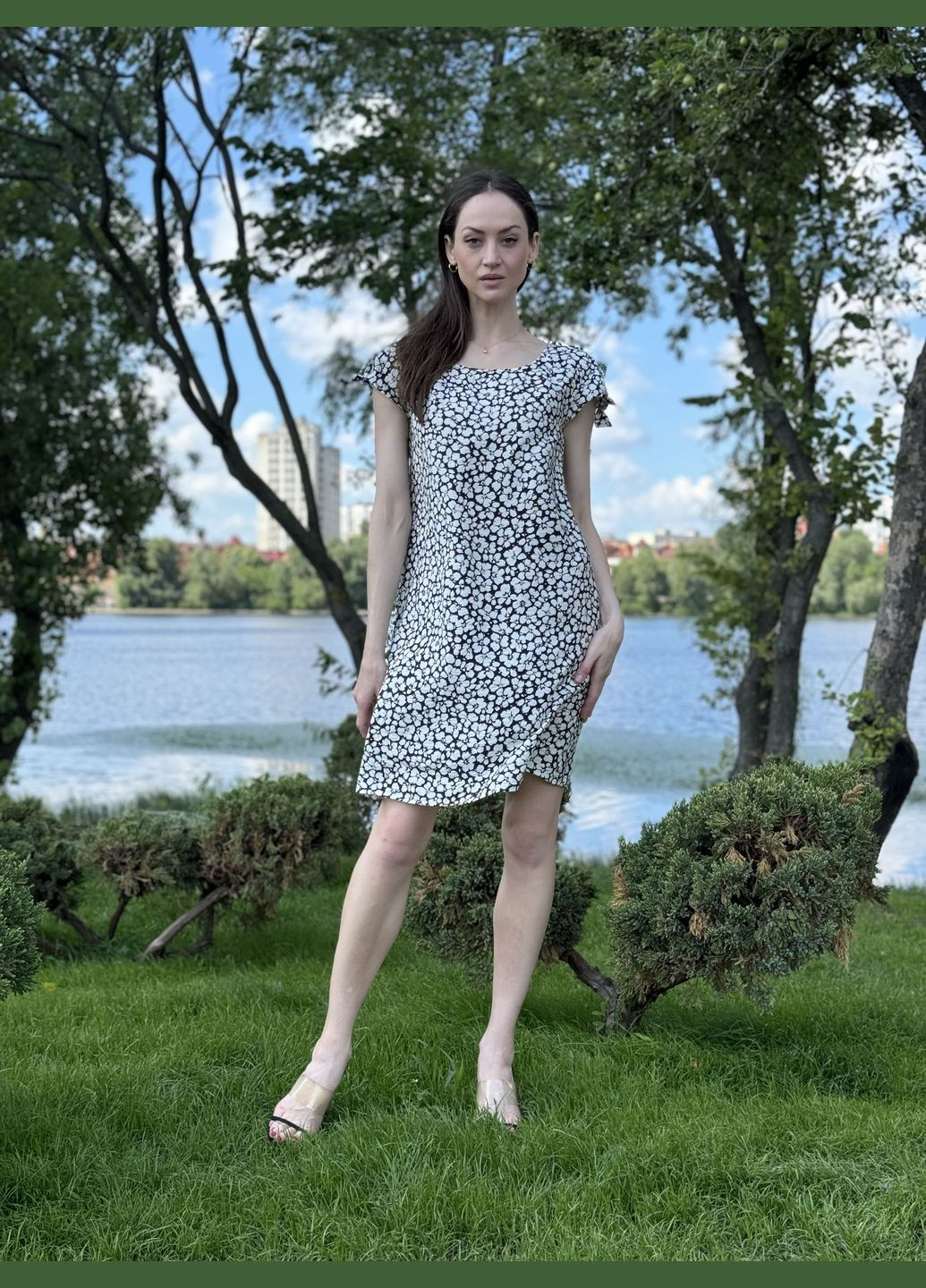 Чорно-білий біло-чорна сукня міні у квітковий принт 5782 Cat Orange