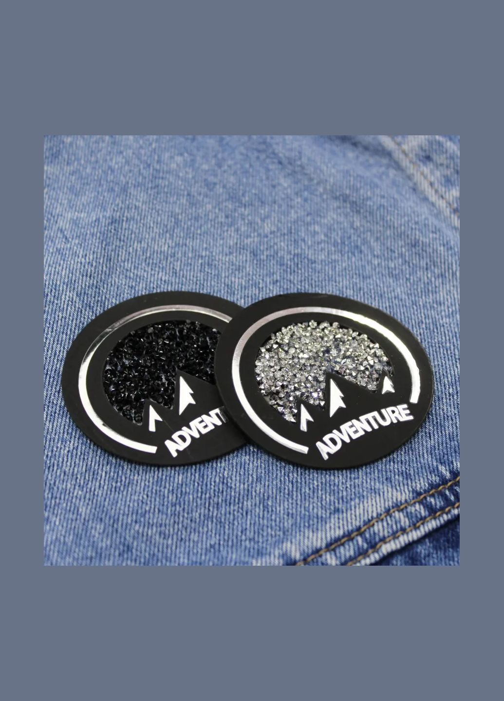 Нашивка с акриловыми камнями "Горы" d= черного цвета с серебряными камнями (500) No Brand (335812587)