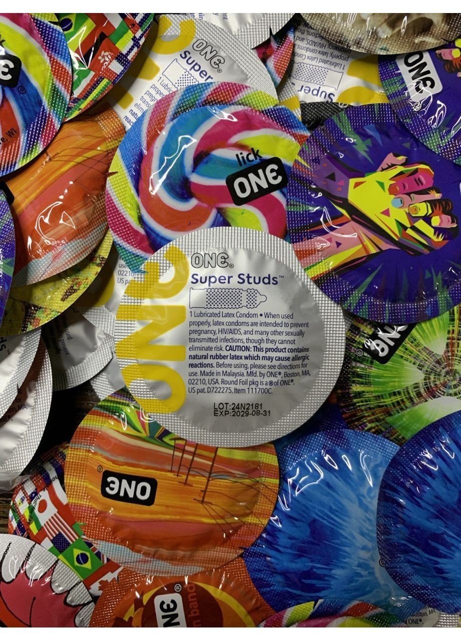 Презервативы с точками и ребрами (шипами) 1 шт One Super Studs (362732272)