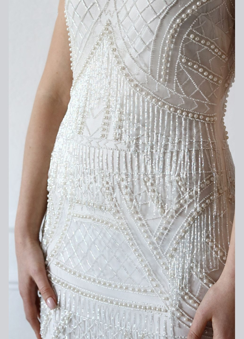 Білий сукня міді з бахромою і перлової обробкою design Asos