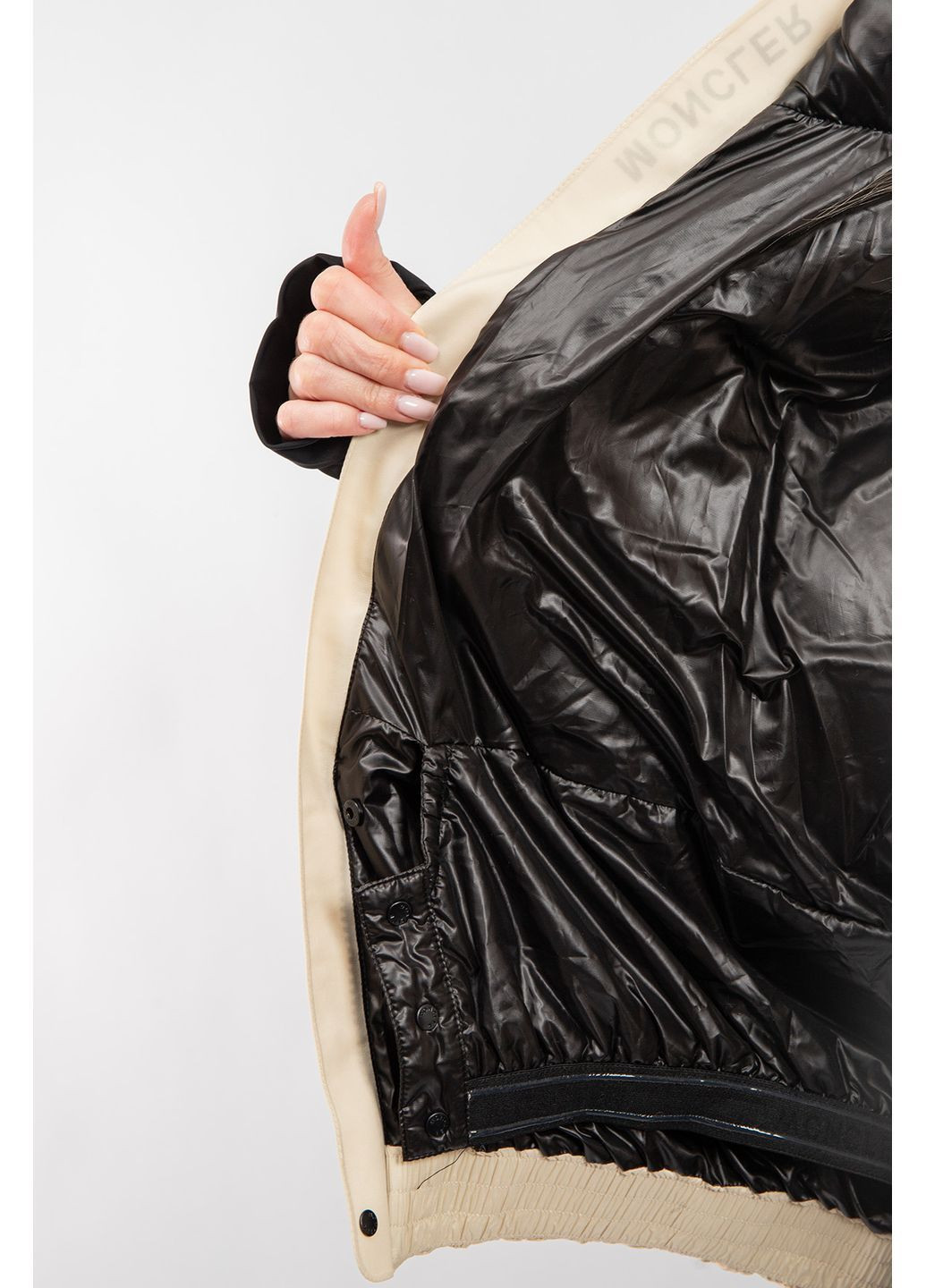 Молочний зимній Пуховик Moncler