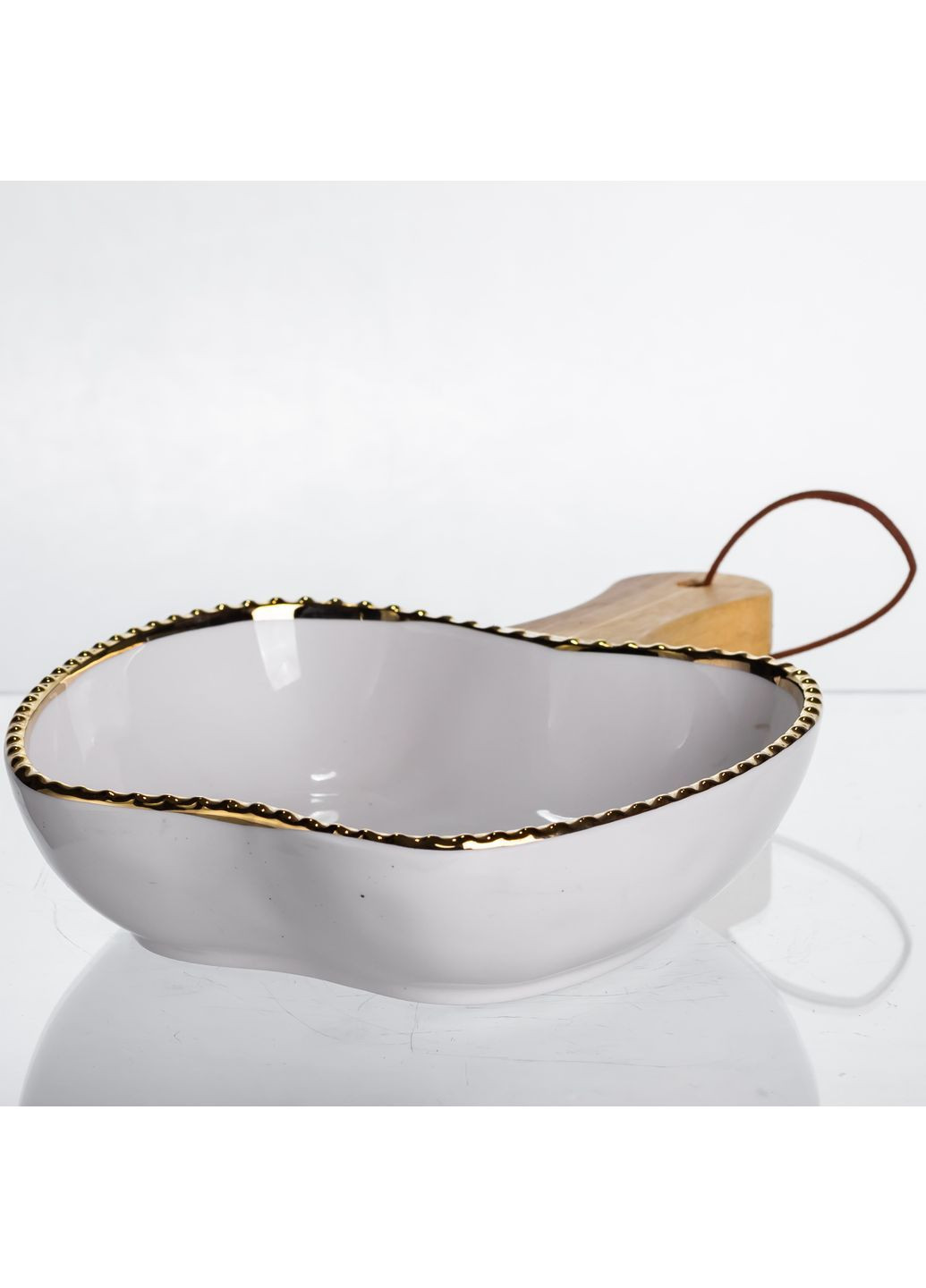 Миска сервировочная фарфоровая 400 мл с деревянной ручкой, золото ZJH-14-1 No Brand (366830618)