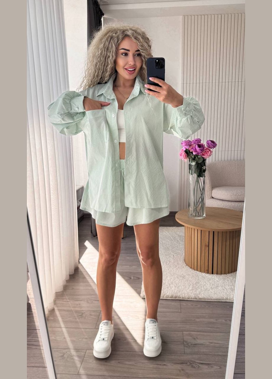 Жіночий костюм в смужку Україна (330582061)