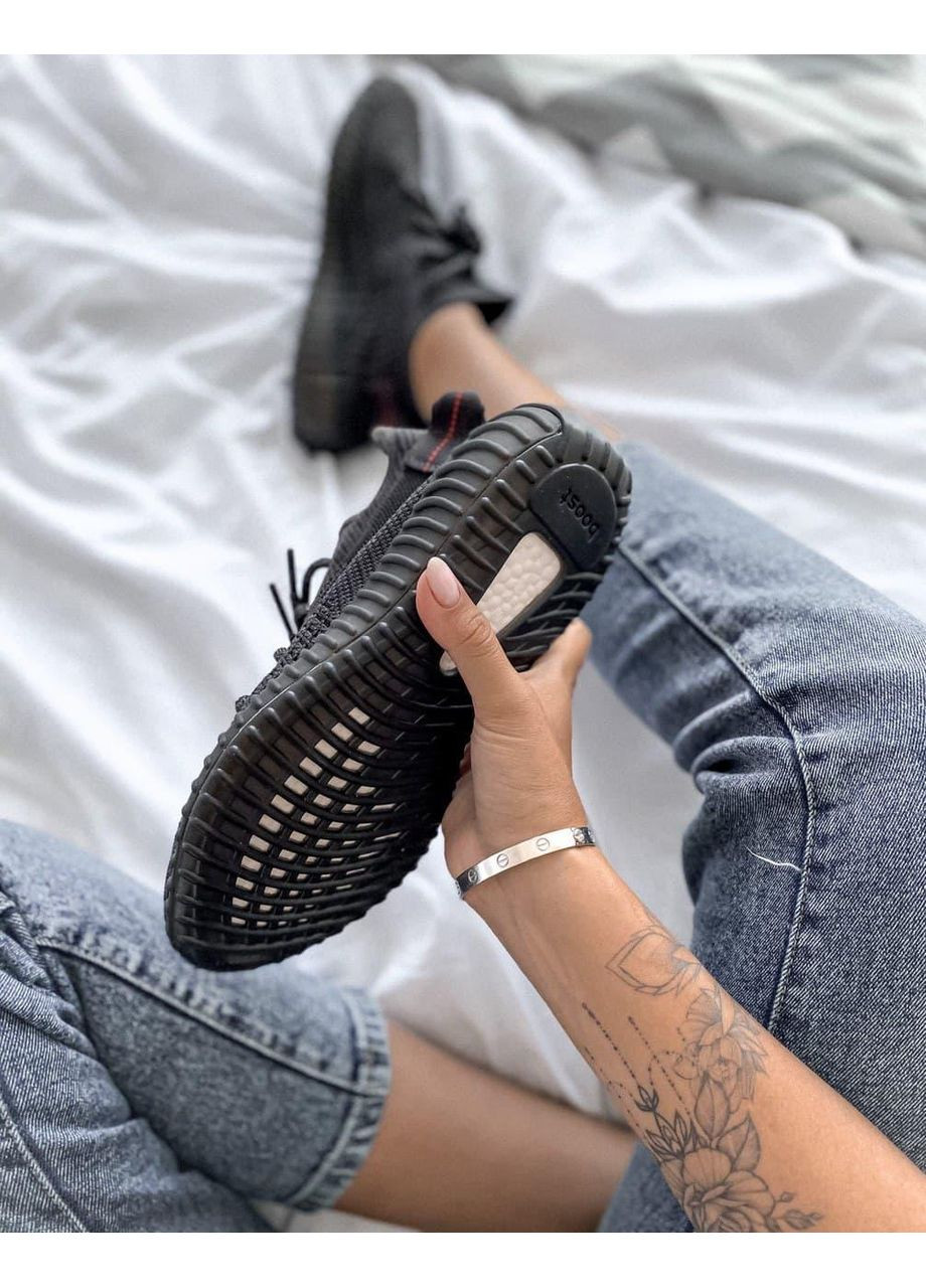 КРОСІВКИ ЖІНОЧІ ADIDAS YEEZY BOOST 350 V2 BLACK АДІДАС ІЗІ БУСТ No Brand чорні демісезони (368859717)