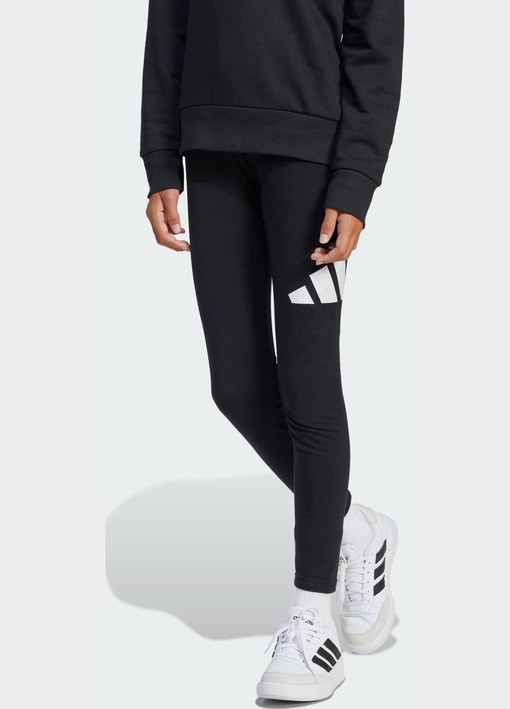 Черные демисезонные леггинсы essentials kids adidas