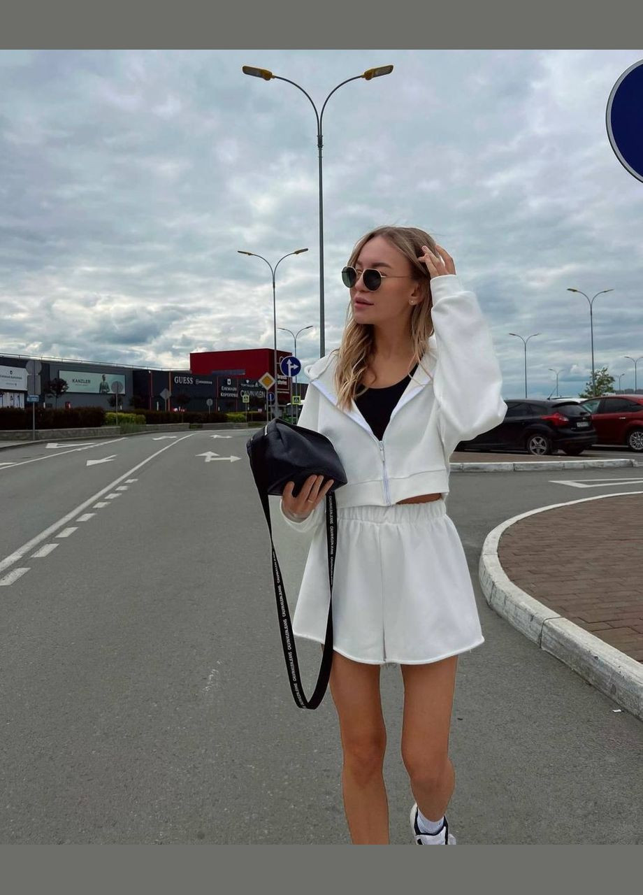 Шикарний якісний білий костюм двійка з турецької петлі пенье, стильний костюм у розмірі 42-46 (кофта+шорти) No Brand 818 (291241170)