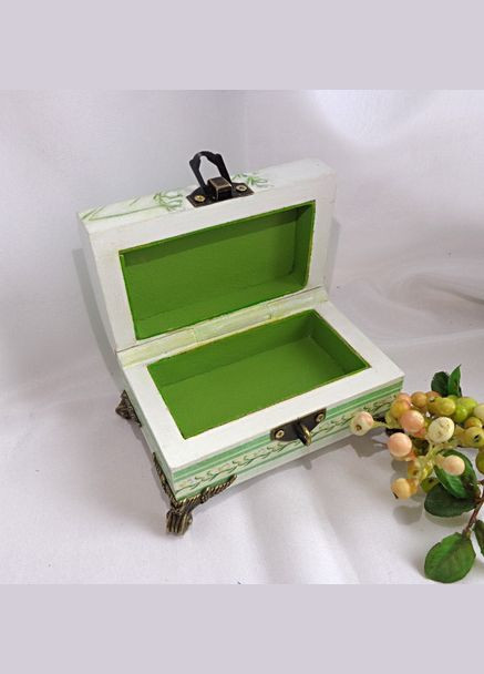 Шкатулка белая деревянная сундучок в технике декупаж "Ландыши" No Brand (349843221)