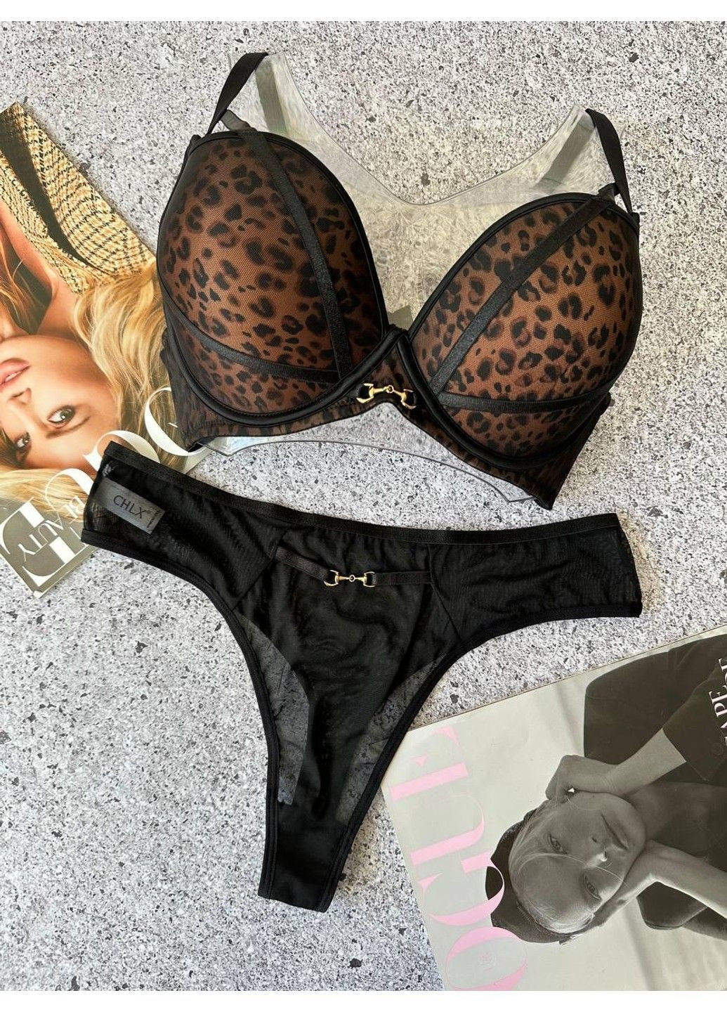Коричневый комплект бюстгальтер поролон c с косточками + прозрачные стринги леопардовый CHLX
