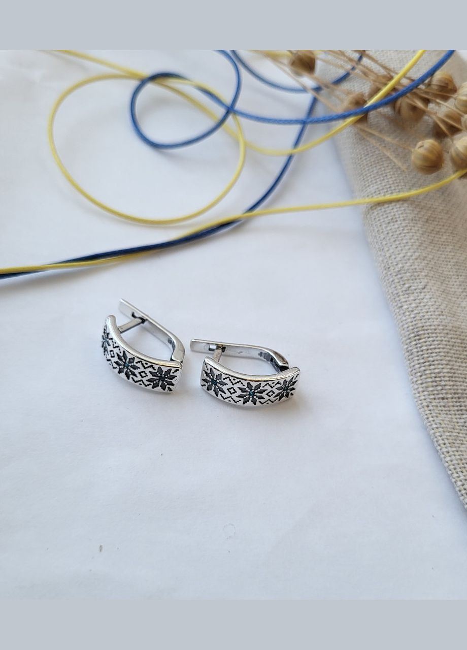 Срібні сережки Вишиванка із Блакитним камінням чорнене срібло 925 проби 5016ч 3.80г No Brand (306743430)