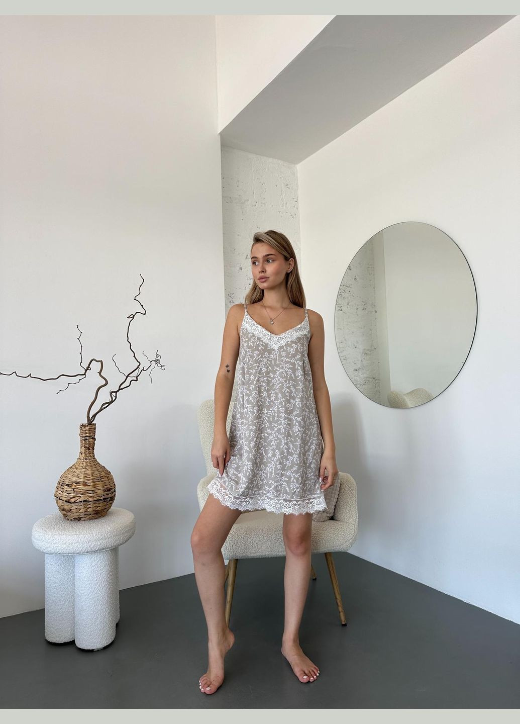 Женская рубашка из вискозы с кружевом "Нежность", грейдж серая Cosy (330142305)