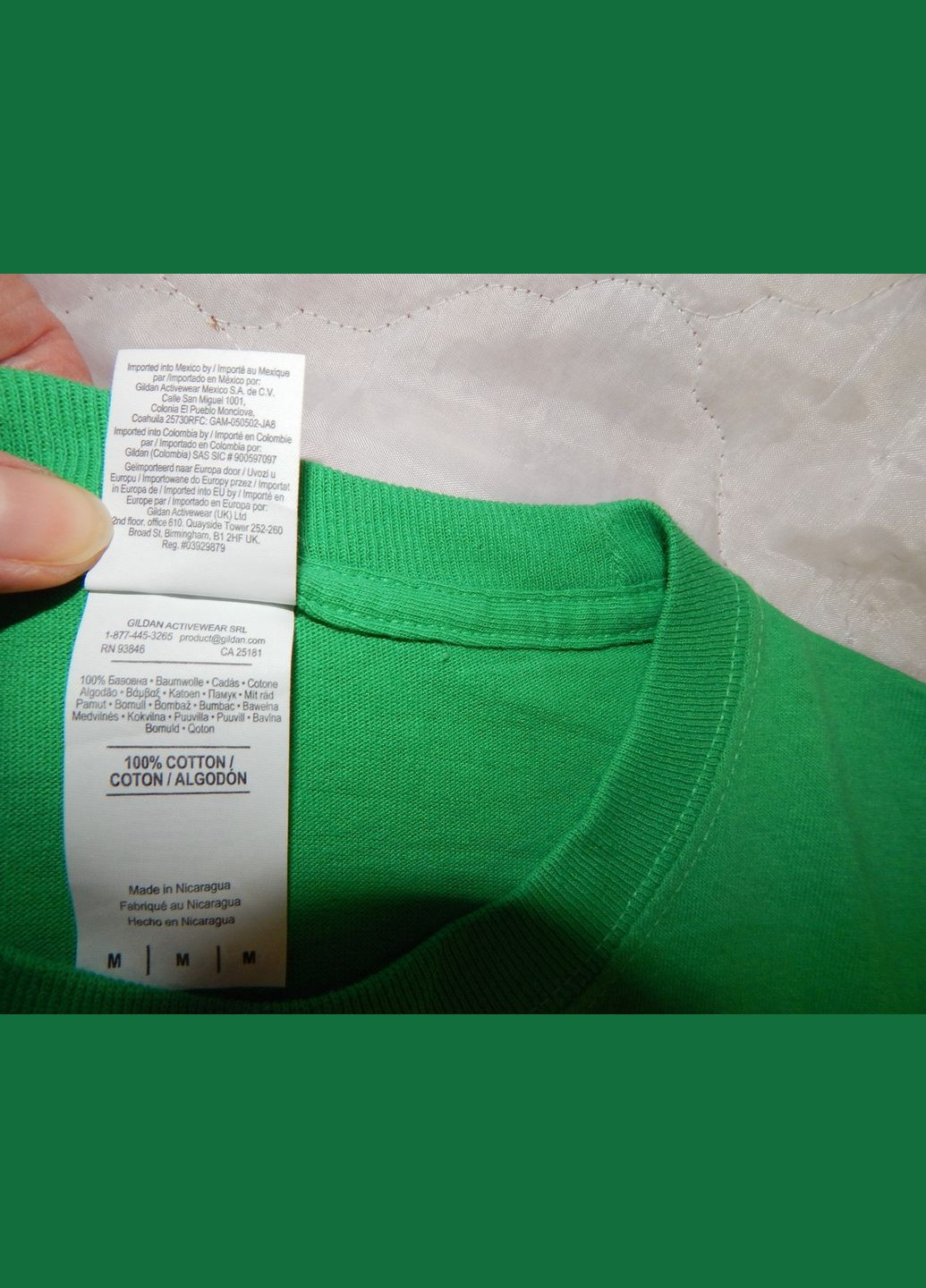 Зеленый демисезонный повседневный лонгслив Gildan однотонный