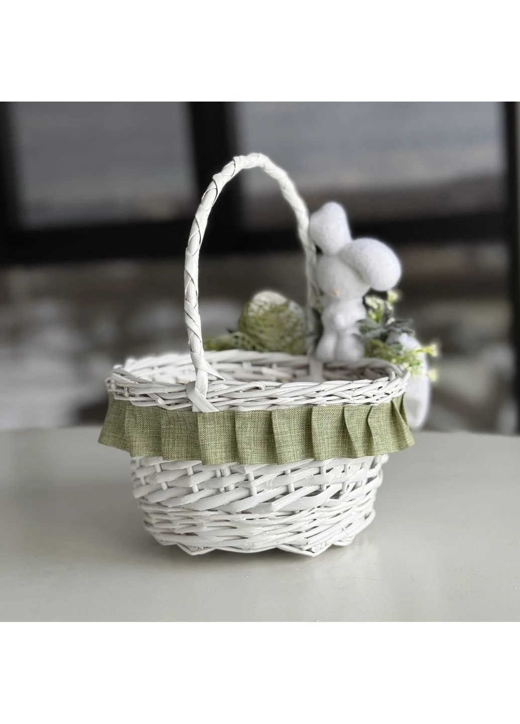 Великодній кошик 19х19х22см hand-made білий з біло-зеленим декором та зайчиком MIS LT (382026486)
