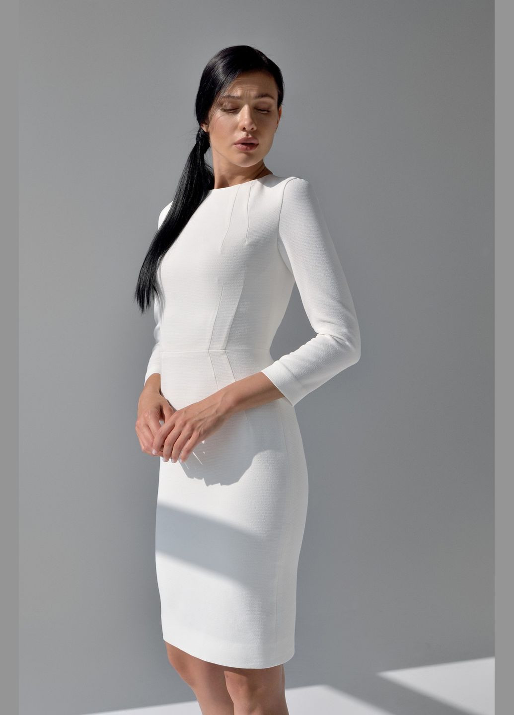 Білий ділова, коктейльна елегантна біла сукня в діловому стилі футляр Nai Lu-na by Anastasiia Ivanova однотонна