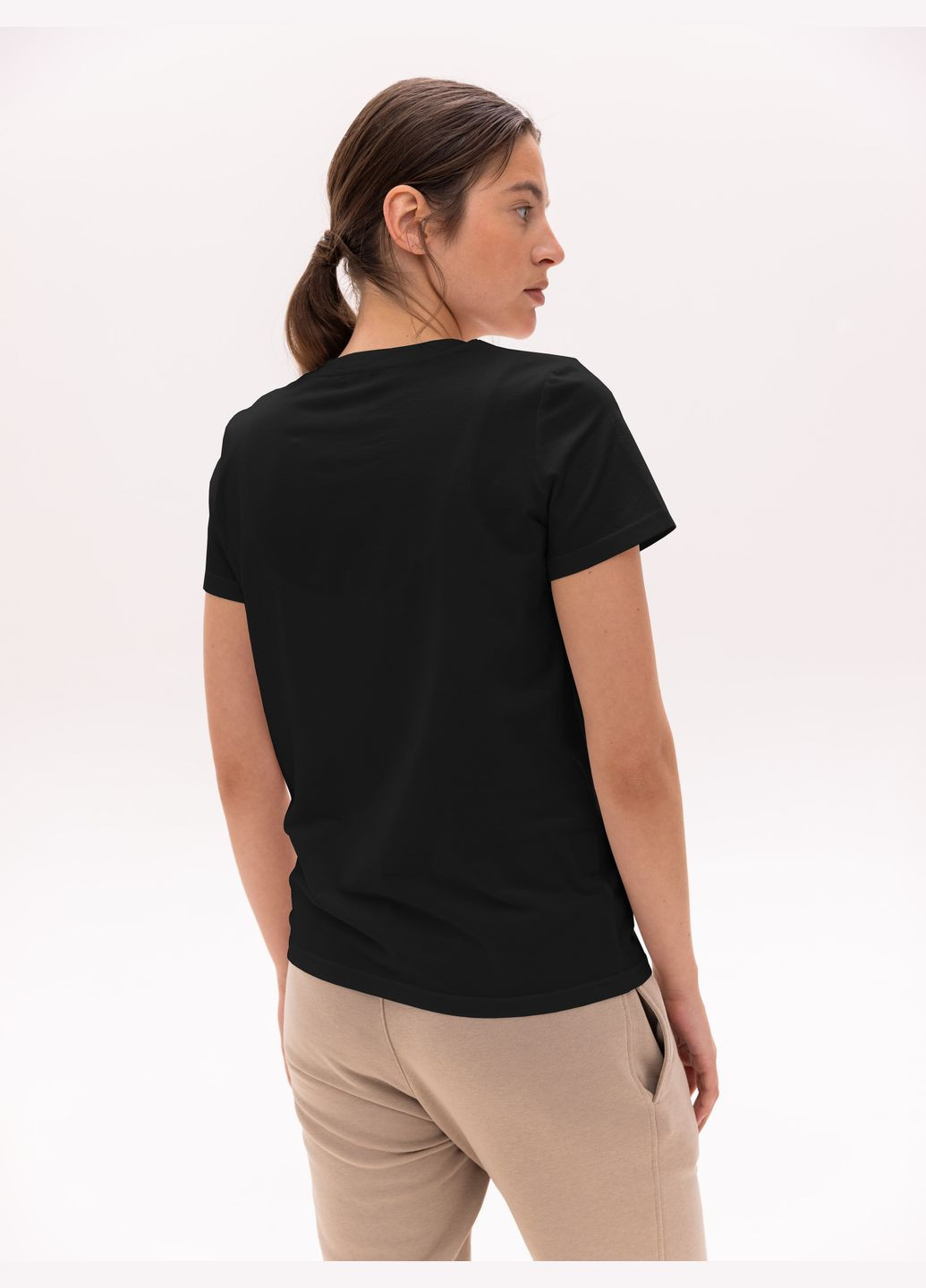 Чорна літня футболка жіноча базова з коротким рукавом Роза