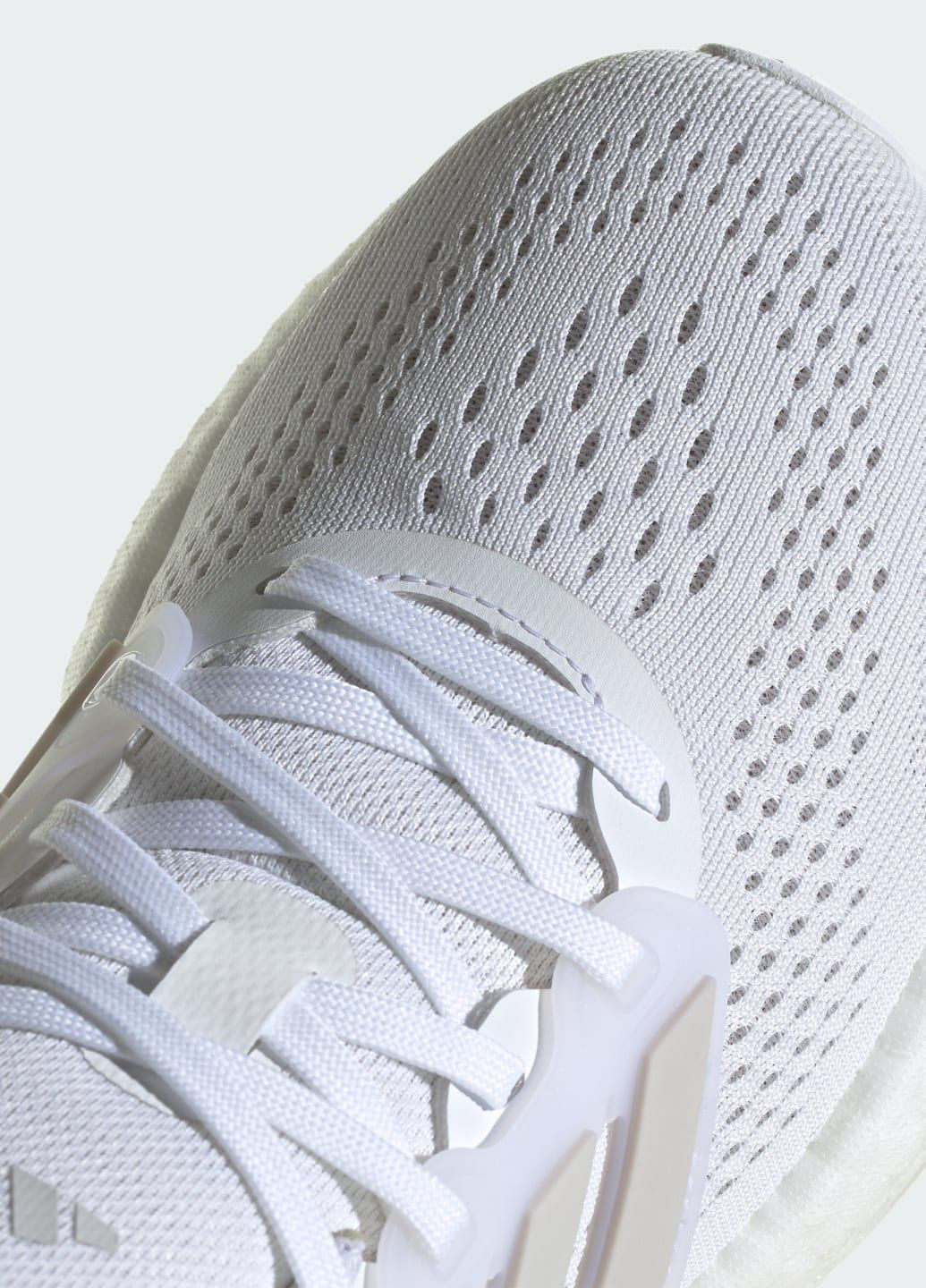 Білі всесезонні кросівки pureboost 23 adidas