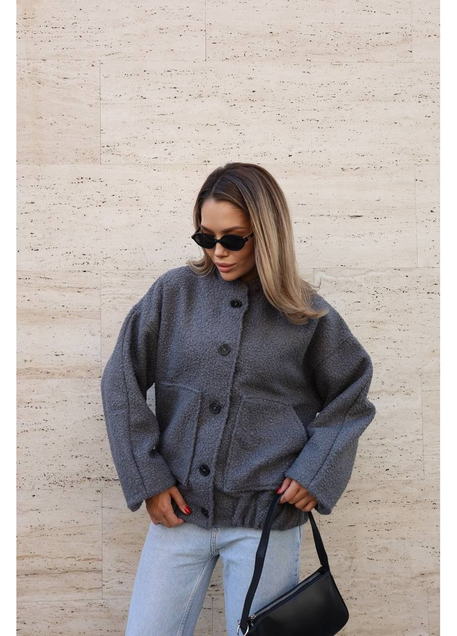 Жіноча куртка з букле на ґудзиках на гудзиках (363969591)