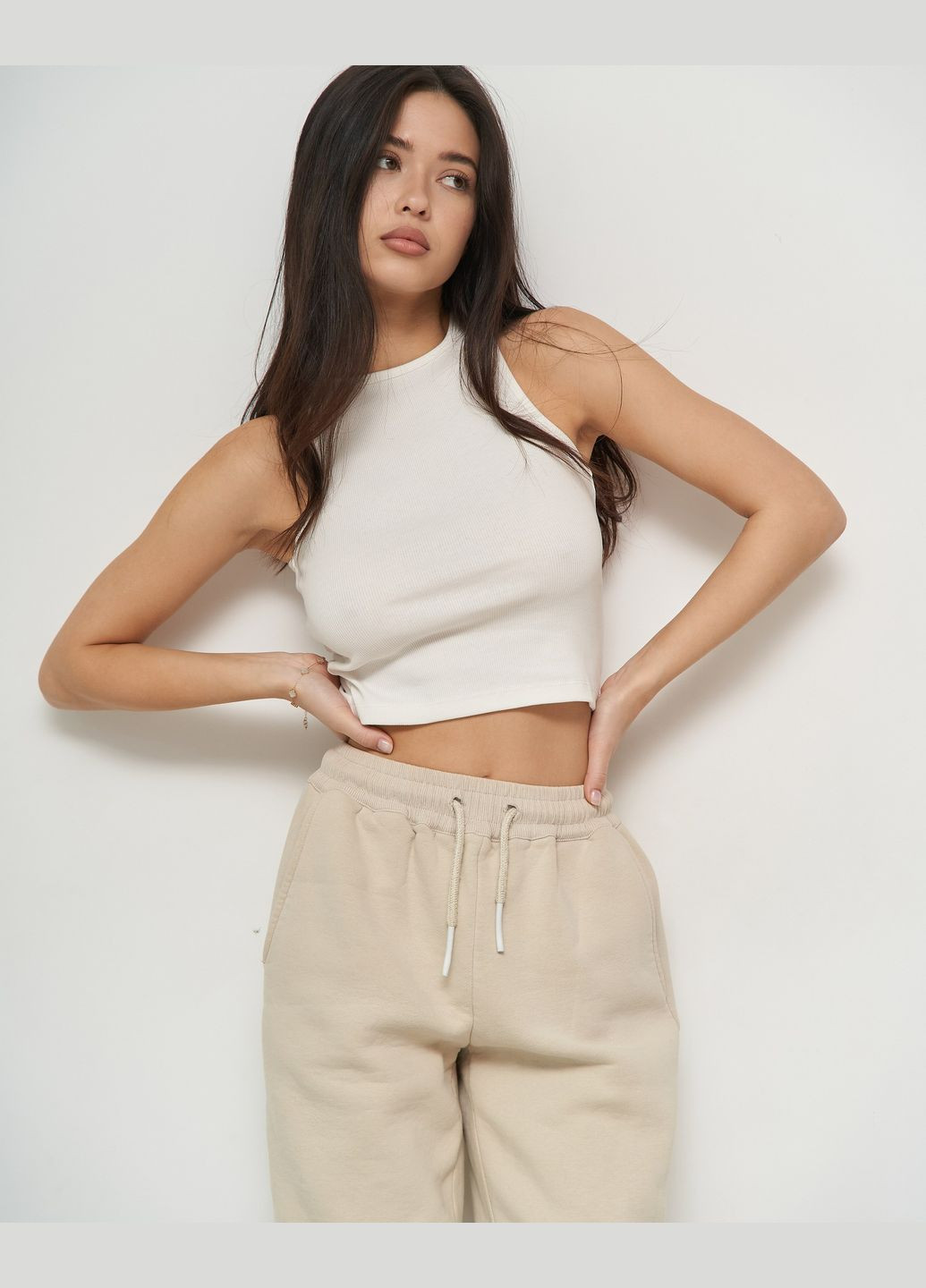 Укорочена (базова) жіноча майка у рубчик, Чорна Nicoletta кроп-топ (294837940)