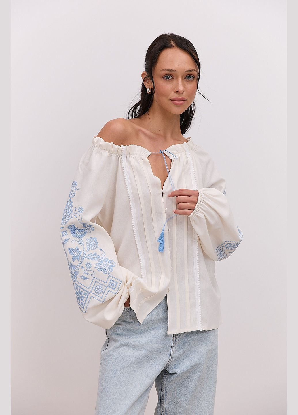 Блакитна жіноча вишиванка з вишивкою хрестиком Arjen (344030127)