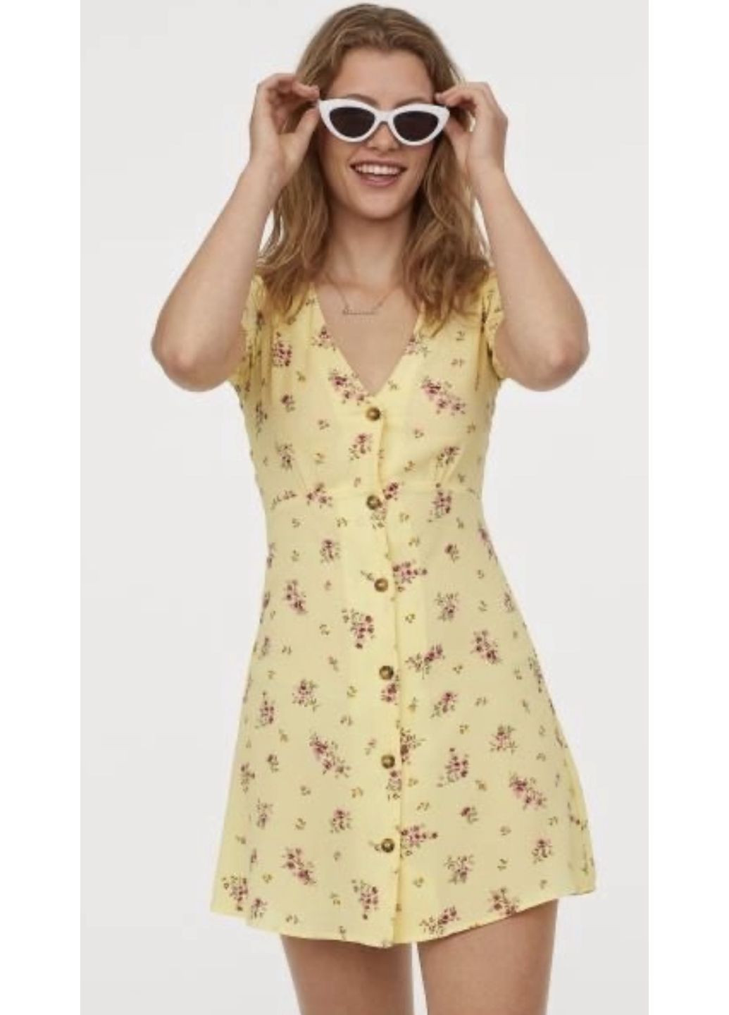 Желтое платье с к/р H&M с цветочным принтом