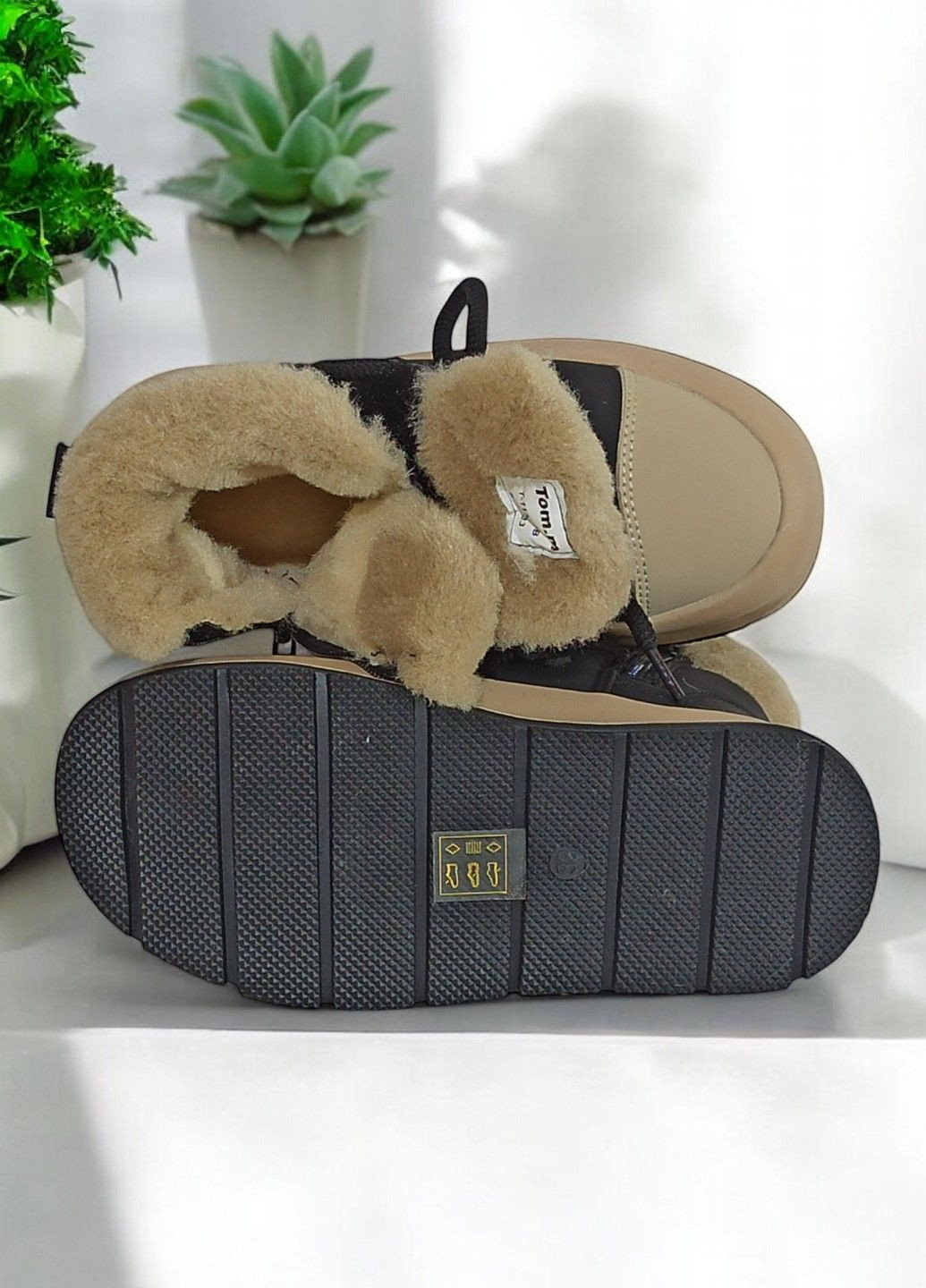 Зимові черевики хайтопи утеплені на овчині для дівчинки підлітка на липучках ТОМ М 11345В чорні Tom.M (303355817)