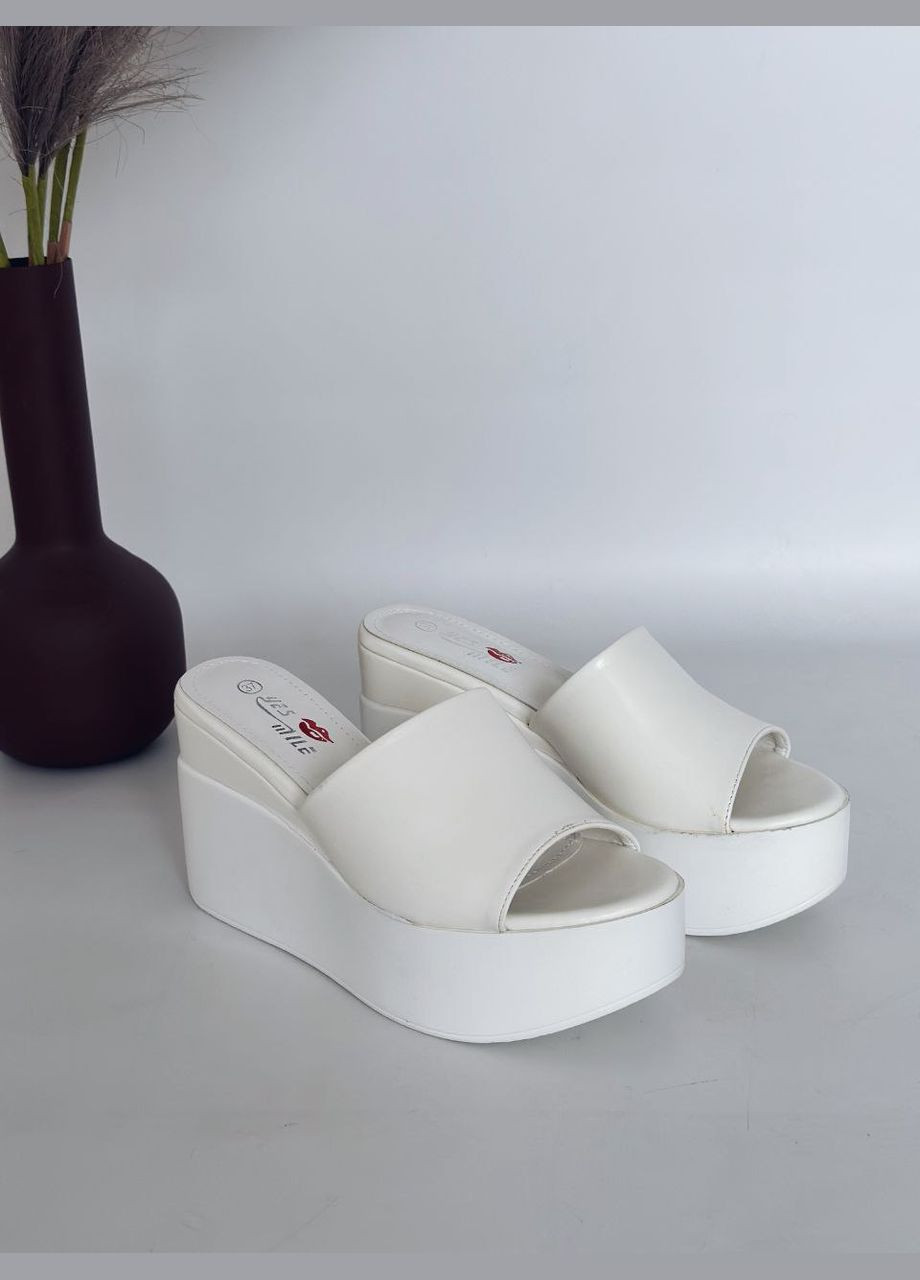 Белые стильные женские шлепанцы No Brand