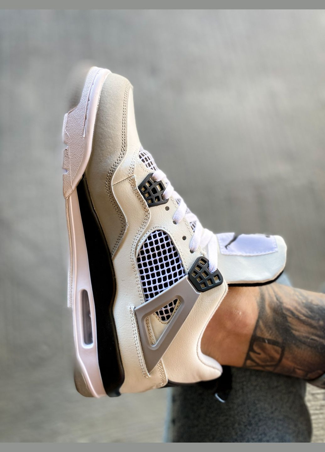 Білі всесезон кросівки чоловічі і жіночі nike air jordan 4 retro white black | найк аір джордан 4 ретро білі чорні No Brand