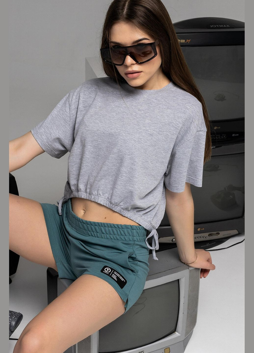 Женская короткая футболка TOTALFIT - (322927836)