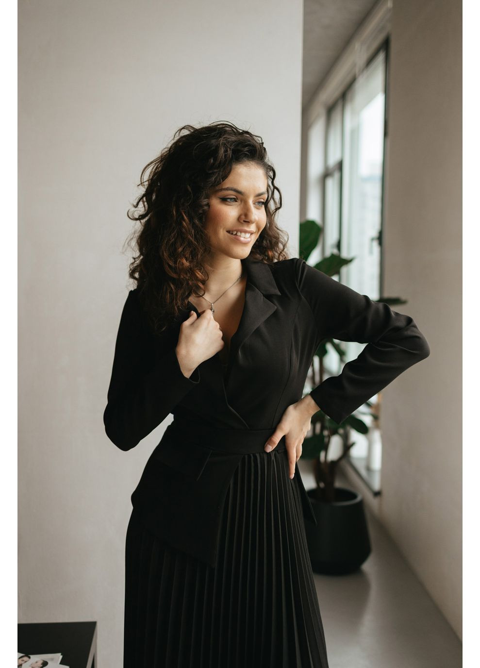 Чорна сукня 2030.5294 Seventeen