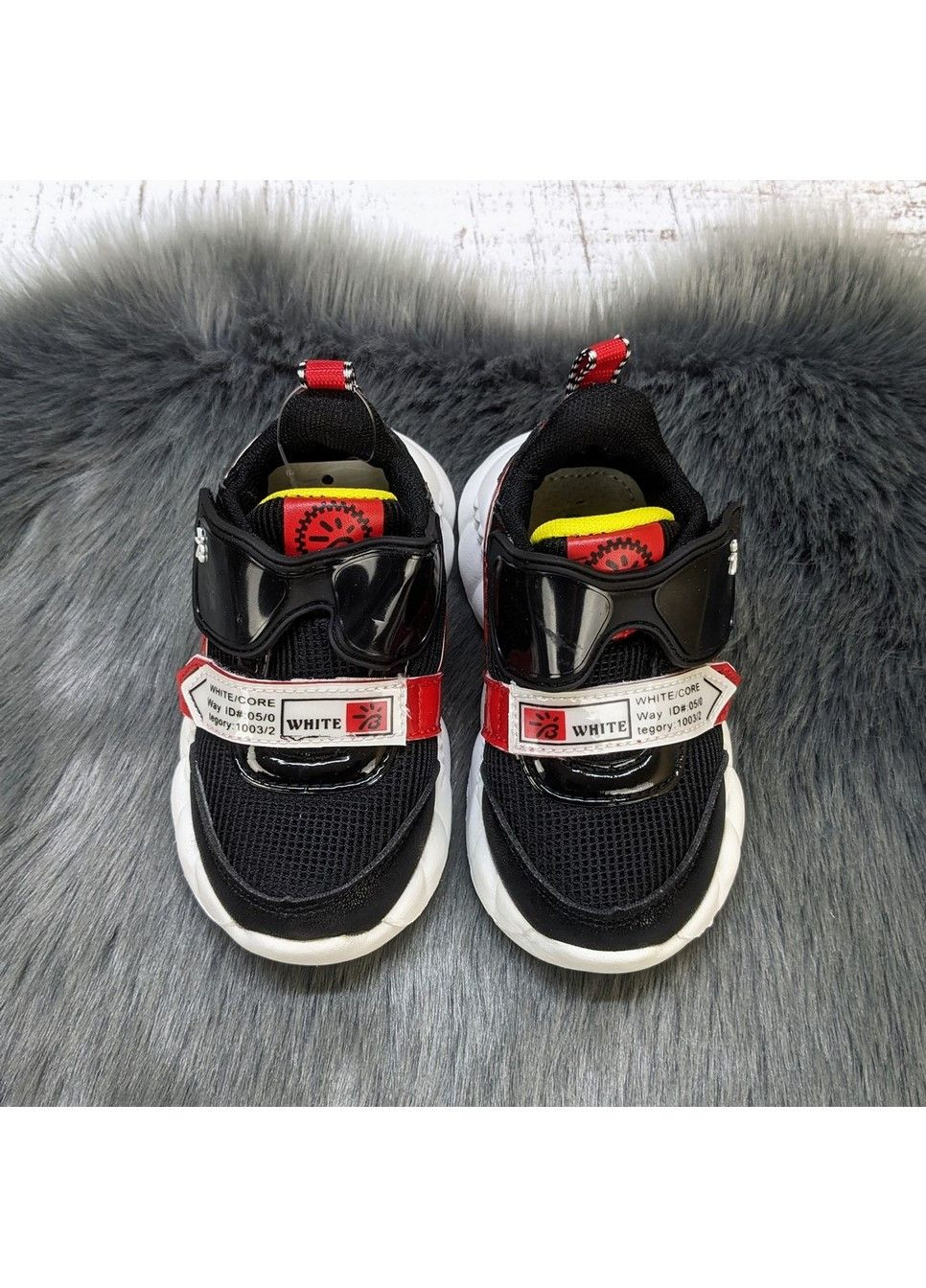 Черные демисезонные кроссовки детские Bessky