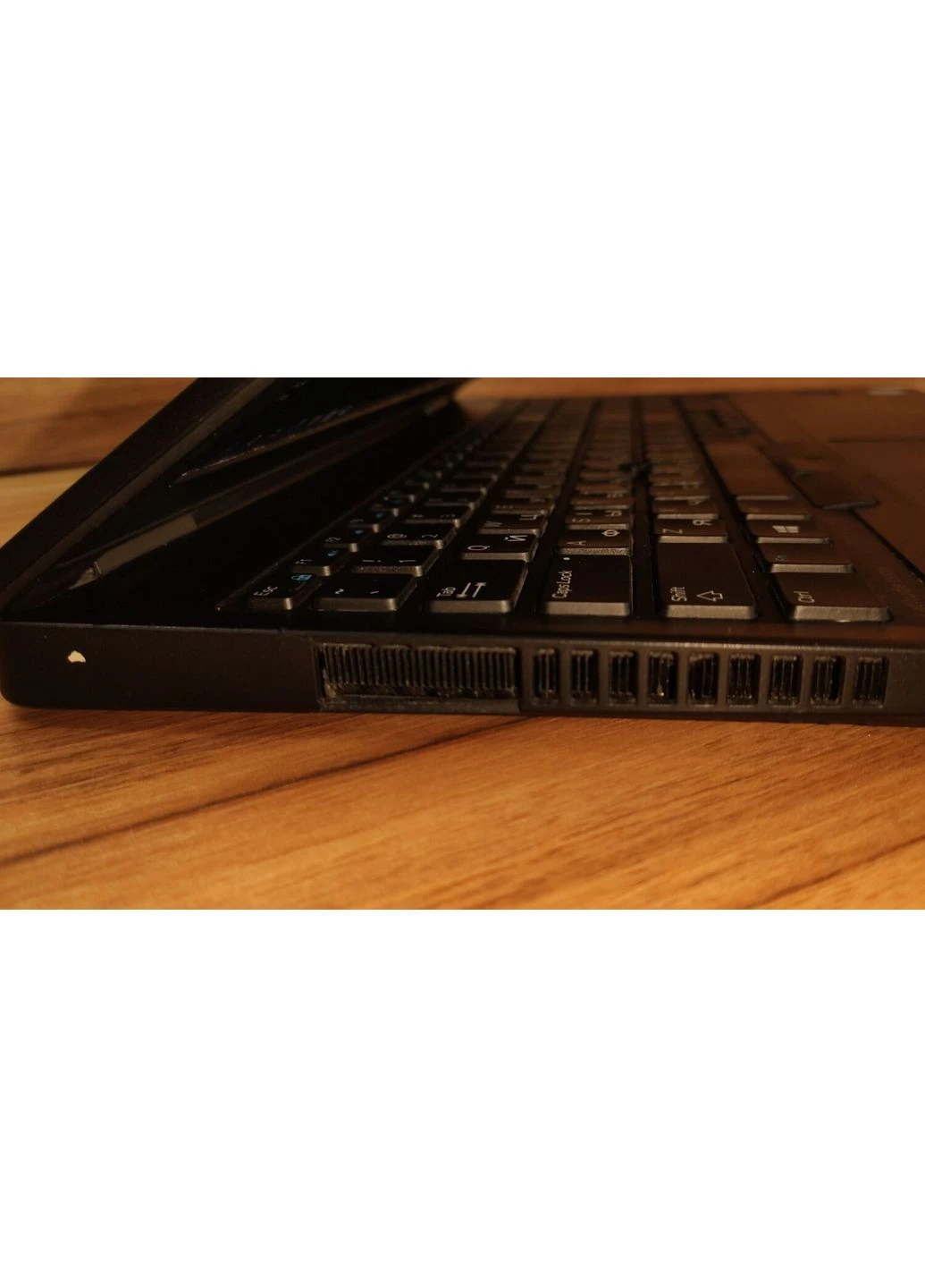 Ноутбук Б-класс Latitude E5570 / 15.6" (1920x1080) TN / intel Core i5-6300HQ (4 ядра по 2.3 - 3.2 GHz) / 8 GB DDR4 / 256 GB SSD Dell (398143965)