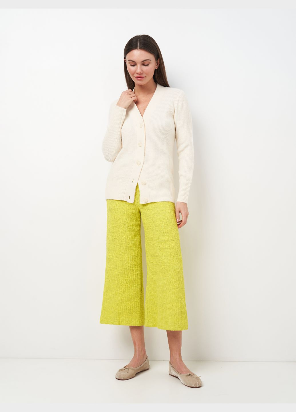 Молочный демисезонный кардиган C&A