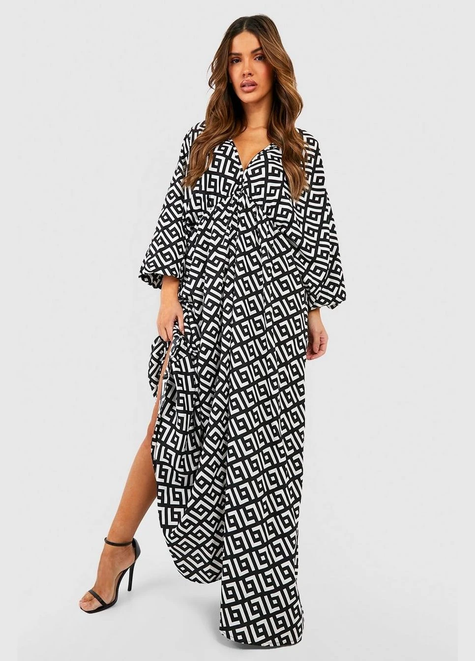 Черное платье Boohoo