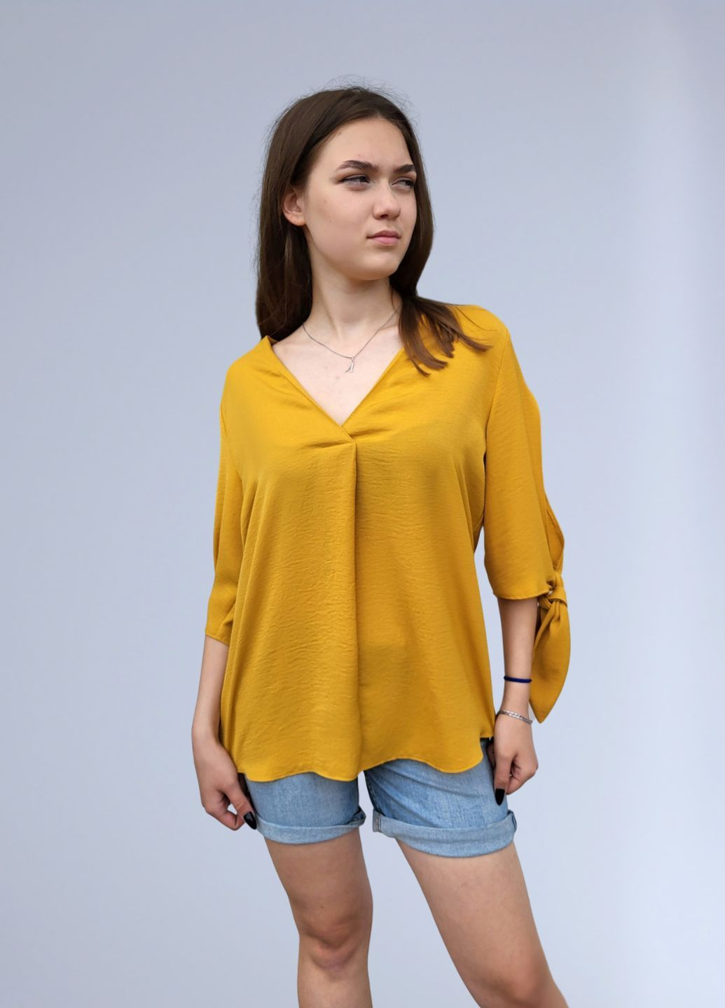 Жовта блузка жіноча вільна із зав'язками на рукавах F&F