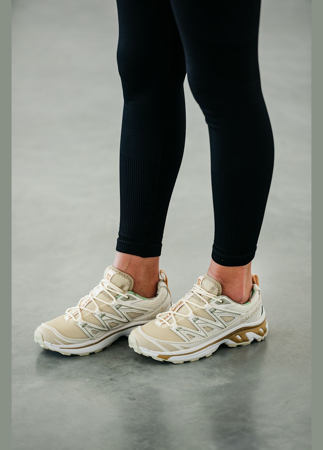 Кроссовки женские Salomon XT-6 Expanse white beige | Саломон ХТ-6 Экспанс белые бежевые No Brand белые демисезоны (315761811)