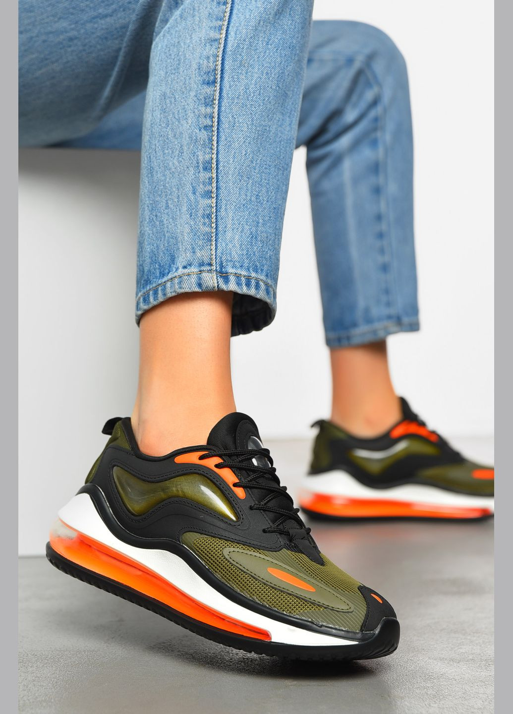 Кросівки жіночі кольору хакі на шнурівці Let's Shop хакі демісезони (322812415)