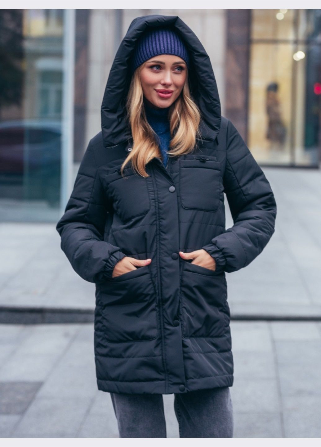 Чорна демісезонна стьобана демісезонна куртка на блискавці та кнопках чорна Dressa