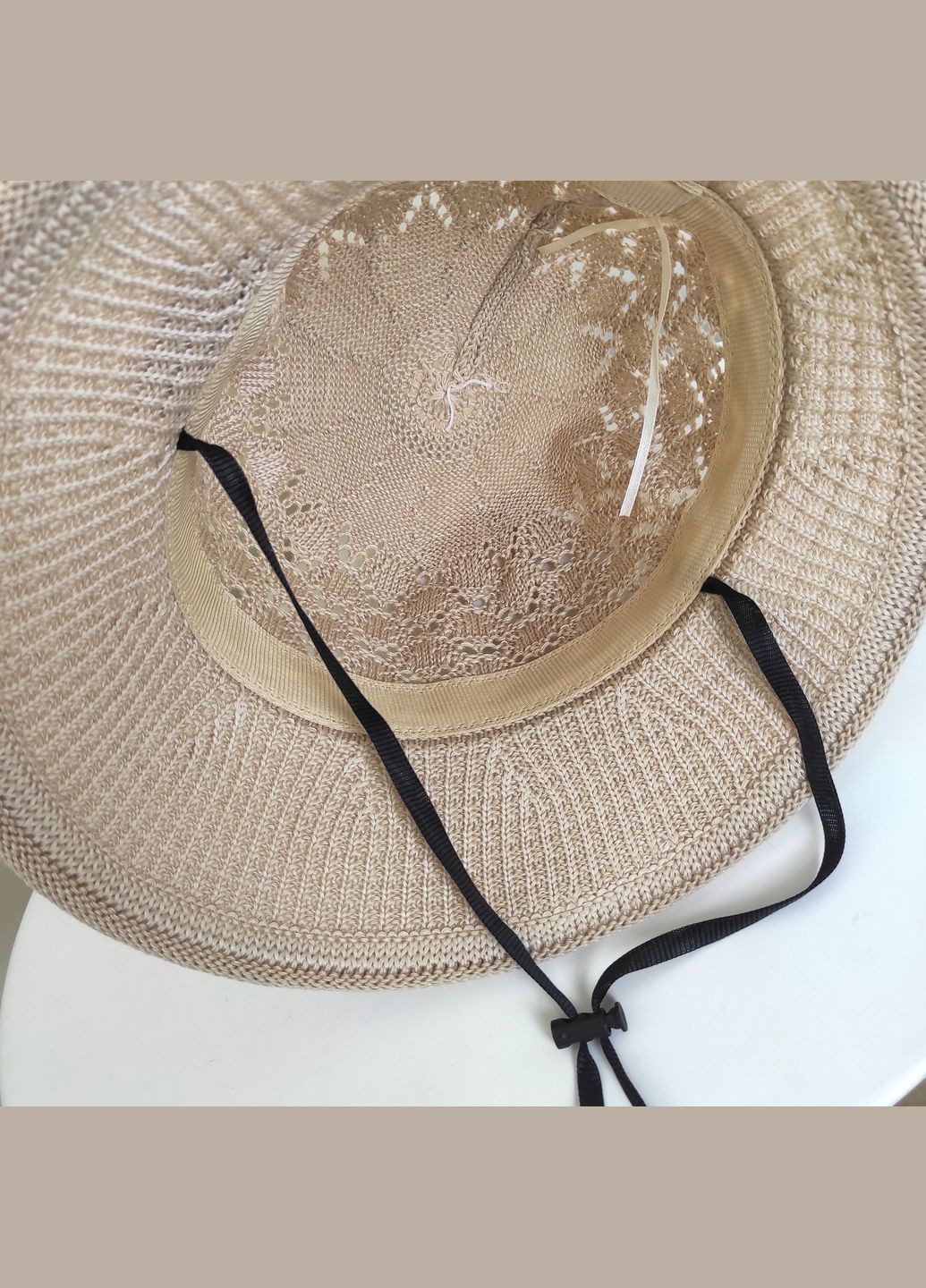 Жіночий літній в’язаний капелюх з деаоративною квіткою, легка дихаюча панама для прогулянок, подорожей, відпочинку, моря No Brand (334877751)