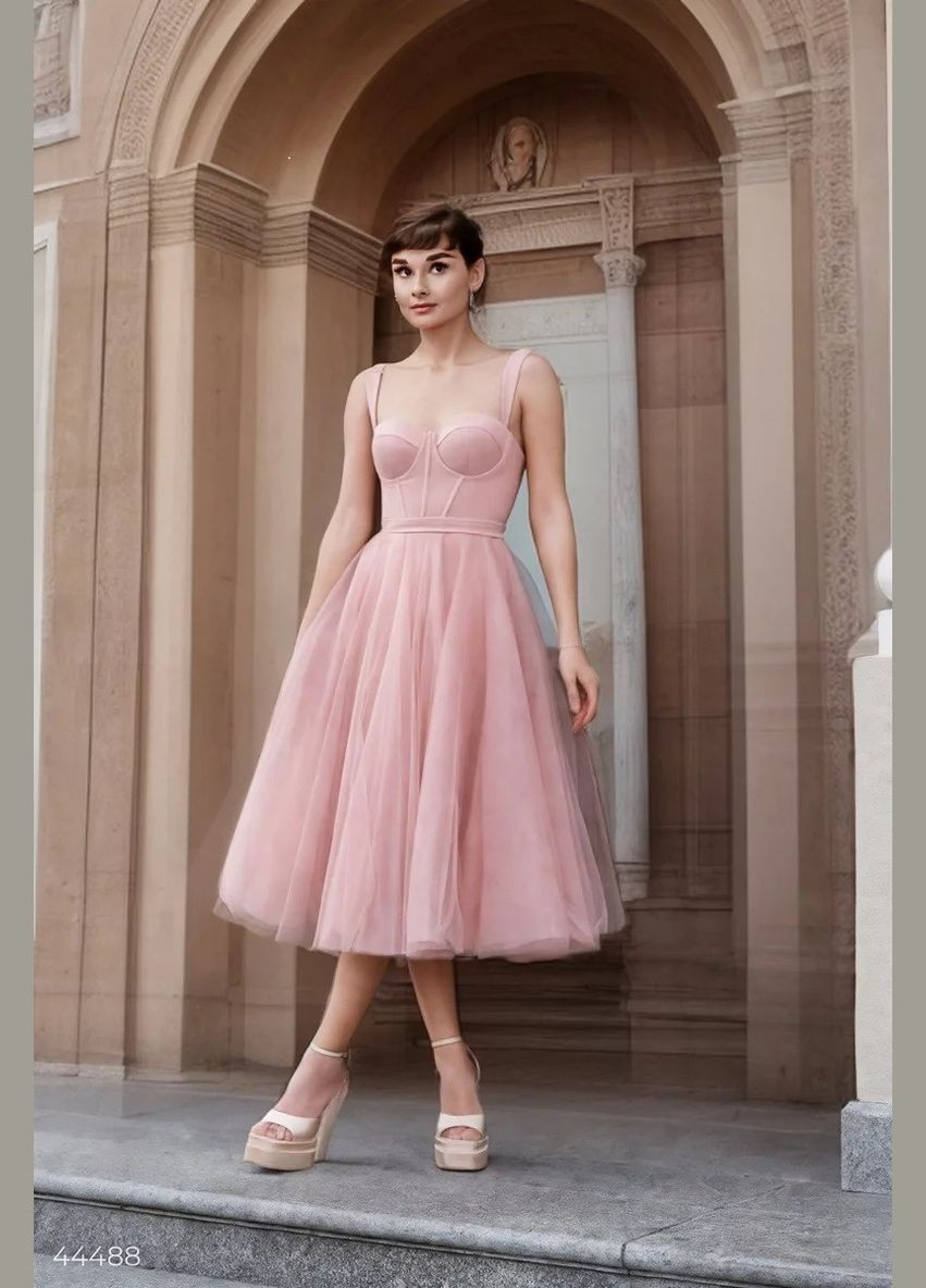 Розовое вечернее платье ODDI однотонное