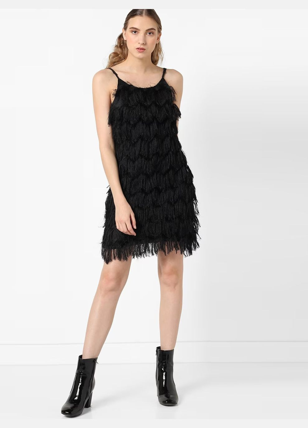 Черное платье Glamorous