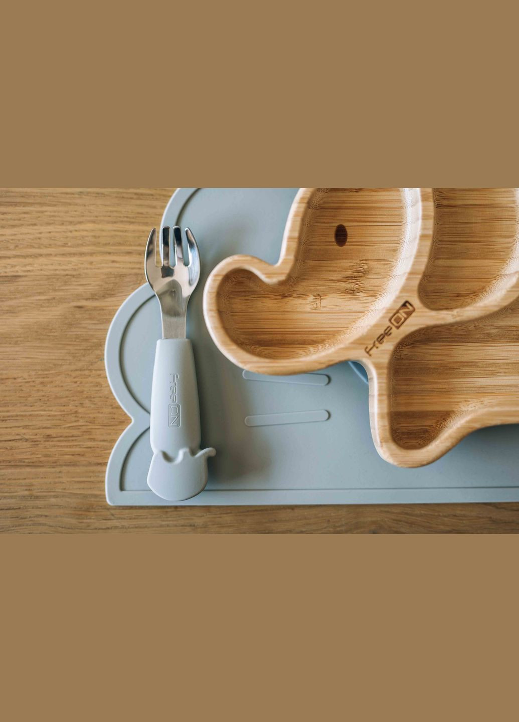 Столовые детские приборы Elephant металлические с силиконовой ручкой, серые FreeOn (308073000)